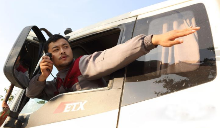 車載對講機(jī)使用地網(wǎng)天線可以降低駐波嗎？